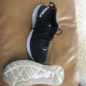 Hoka one one Arahi 4